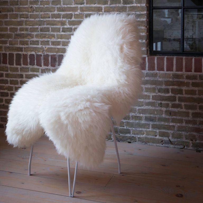 Home Witte schapenvachten in verschillende lengtes - van Van Buren naturel schapenvacht collectie