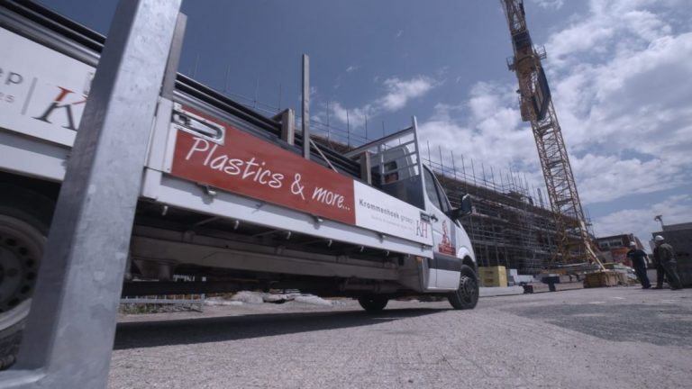 Gereedschapsverhuur selection bij KH Plastics met boor-, zaag- en schuurmachines