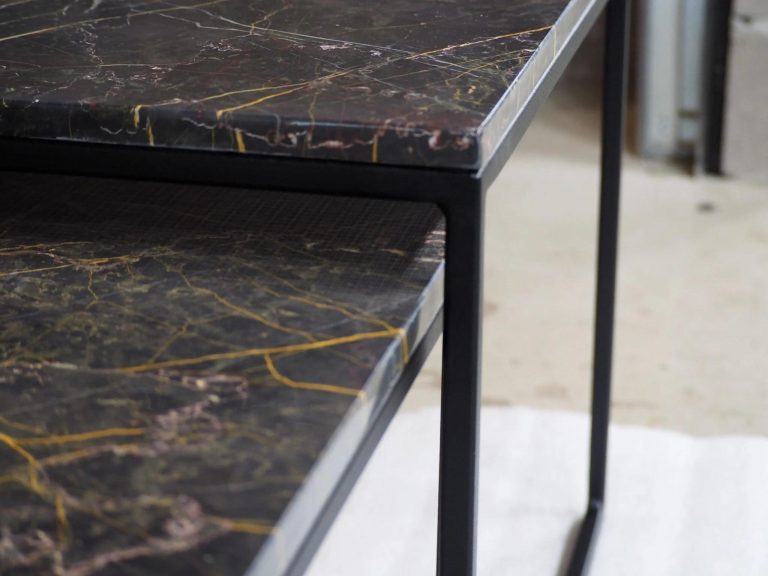 Home Luxe marmeren tafels in diverse stijlen met unieke aderingen en verfijnd design voor moderne en klassieke interieurs